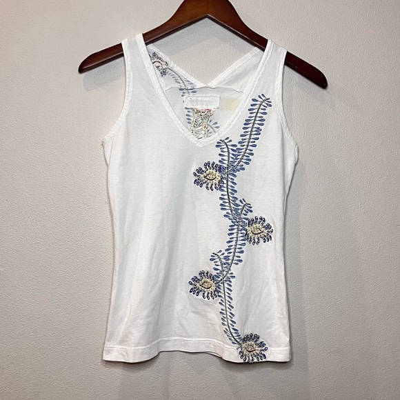 DA-NANG Embroidered Beaded Top - Picture 3 of 8